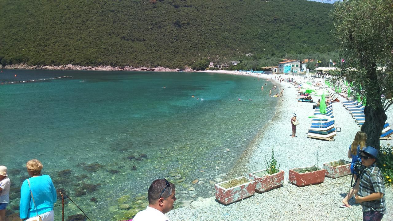 Apartmani Jovanovic Luštica Zewnętrze zdjęcie